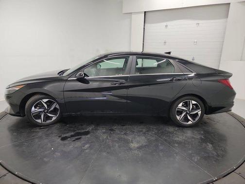 Phantom Black 2021 Hyundai ELANTRA Limited