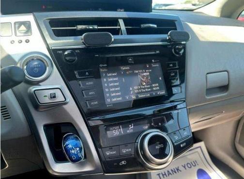 2017 Toyota Prius v Five