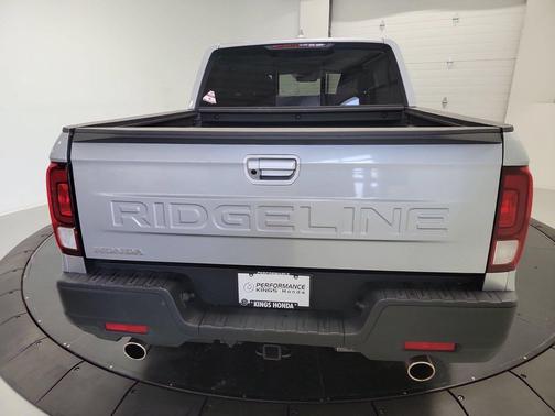 Solar Silver Metallic 2025 Honda Ridgeline RTL