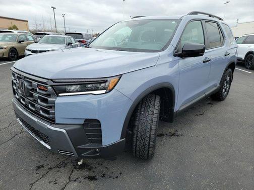 Sonic Gray Pearl 2026 Honda Pilot TrailSport