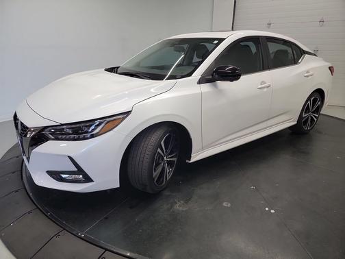 Aspen White Tricoat 2023 Nissan Sentra SR
