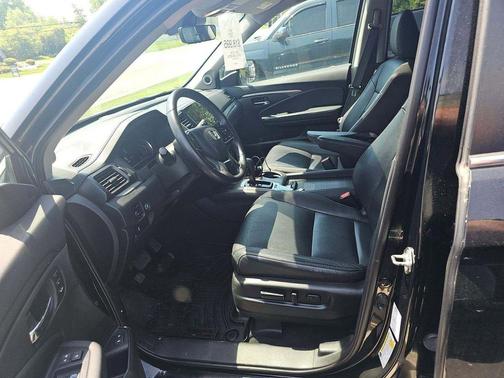 Crystal Black Pearl 2019 Honda Pilot EX-L