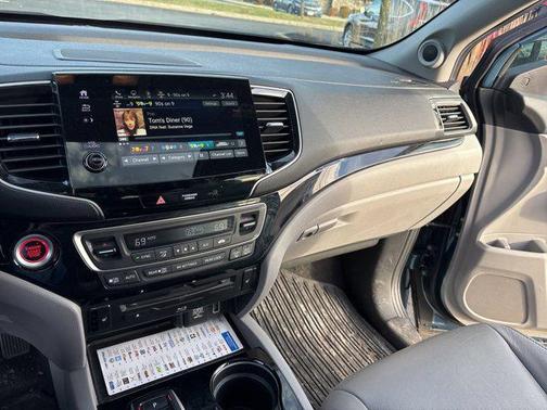 2020 Honda Pilot Touring 8-Passenger