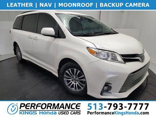 2018 Toyota Sienna XLE
