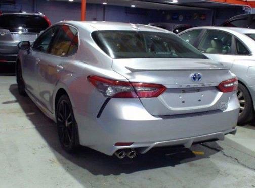 2024 Toyota Camry Hybrid SE