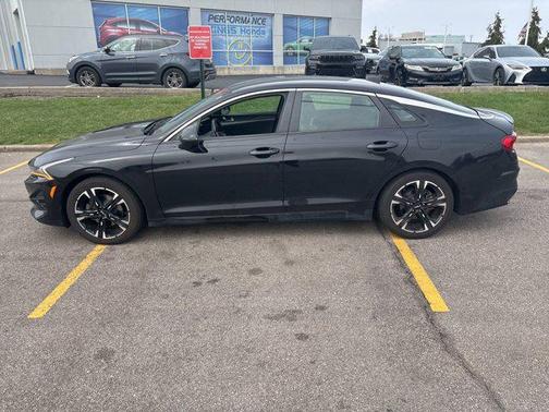 2022 Kia K5 GT-Line