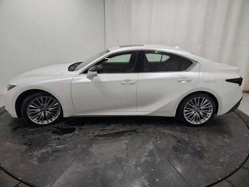 2022 Lexus IS 300 Base