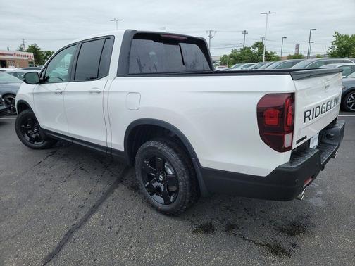 Platinum White Pearl 2026 Honda Ridgeline Black