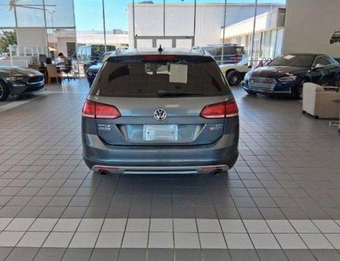 2018 Volkswagen Golf Alltrack TSI S