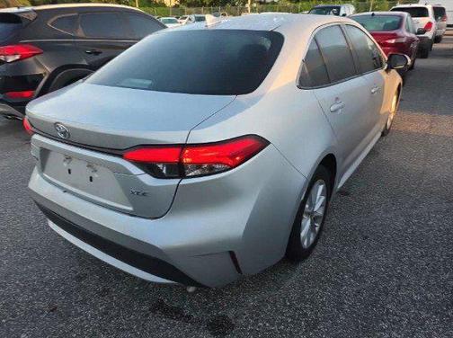 Classic Silver Metallic 2022 Toyota Corolla XLE