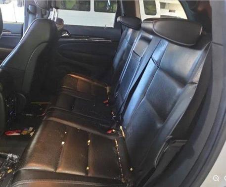 Bright White Clearcoat 2021 Jeep Grand Cherokee Overland