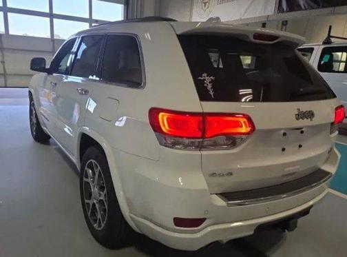Bright White Clearcoat 2021 Jeep Grand Cherokee Overland
