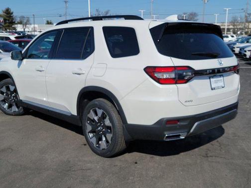 2026 Honda Pilot Touring 8-Passenger