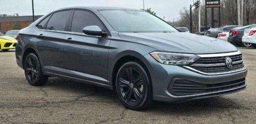 Platinum Gray Metallic 2024 Volkswagen Jetta 1.5T SE