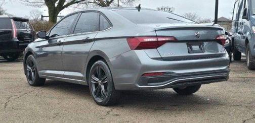 Platinum Gray Metallic 2024 Volkswagen Jetta 1.5T SE