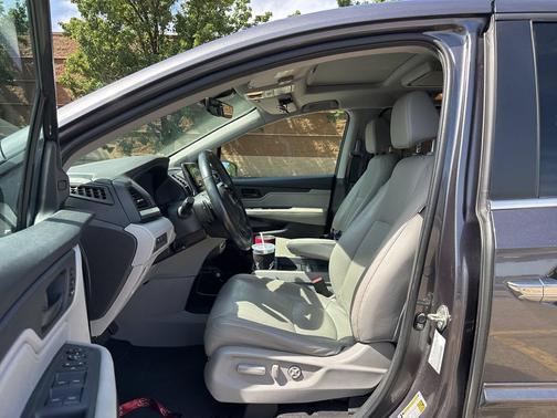 Modern Steel Metallic 2019 Honda Odyssey EX-L