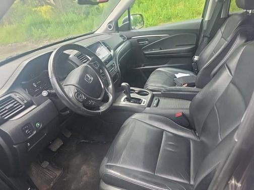 Modern Steel Metallic 2018 Honda Pilot EX-L