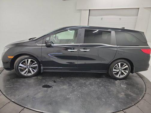 Crystal Black Pearl 2023 Honda Odyssey Touring