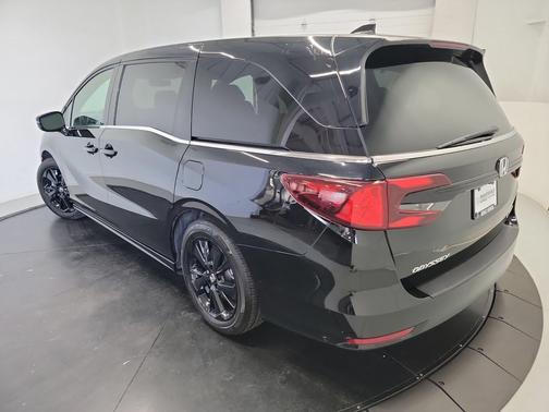 Crystal Black Pearl 2024 Honda Odyssey Sport