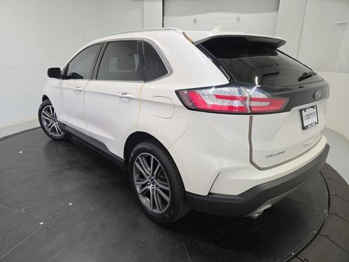 White Platinum Clearcoat Metallic 2019 Ford Edge Titanium
