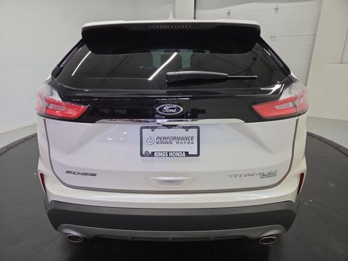 White Platinum Clearcoat Metallic 2019 Ford Edge Titanium