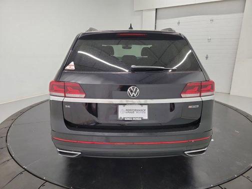 Deep Black Pearl 2022 Volkswagen Atlas 2.0T SE