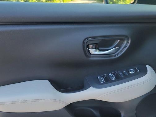 Nordic Forest Pearl 2027 Honda HR-V EX-L