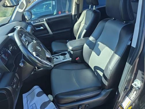 Magnetic Gray Metallic 2018 Toyota 4Runner SR5