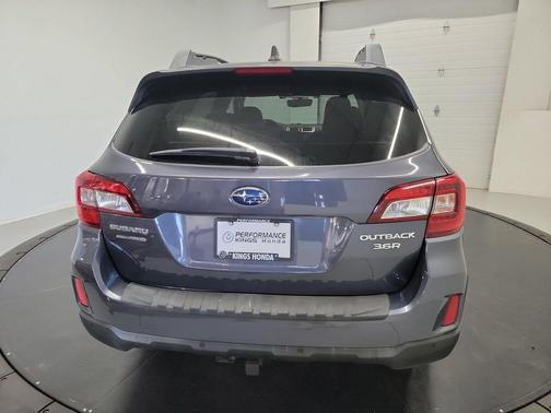 Carbide Gray Metallic 2017 Subaru Outback 3.6R Limited