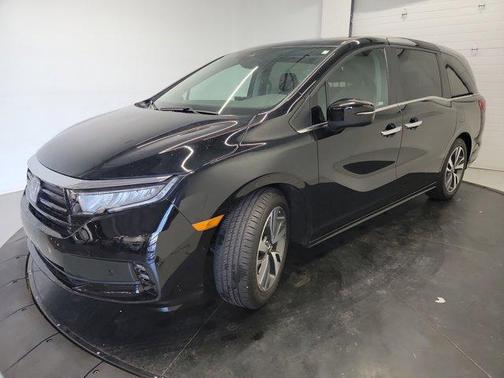Crystal Black Pearl 2023 Honda Odyssey Touring