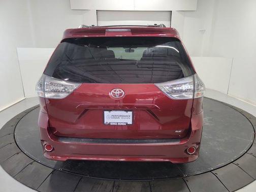 2015 Toyota Sienna SE Premium