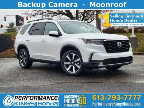 Platinum White Pearl 2024 Honda Pilot Touring 8-Passenger