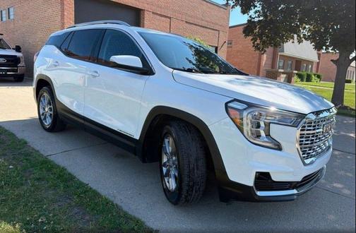 Summit White 2022 GMC Terrain SLT