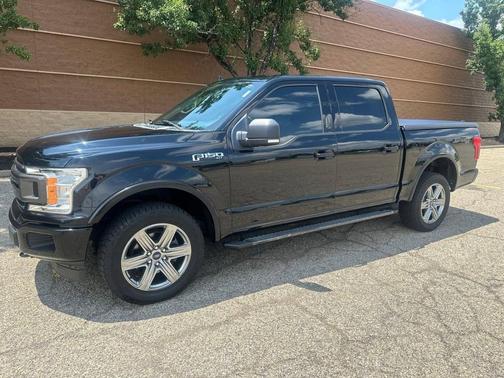 Shadow Black 2018 Ford F-150 XLT