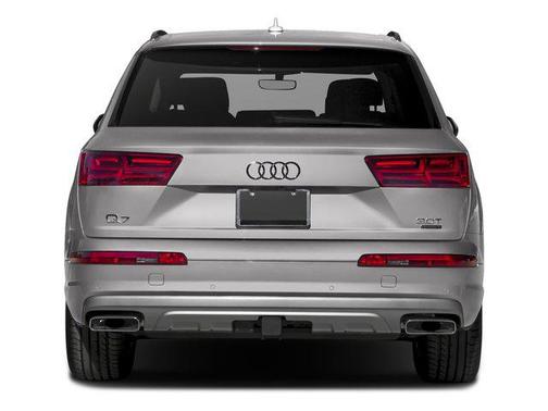 Graphite Gray Metallic 2017 Audi Q7 3.0T Premium
