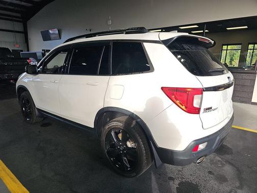Platinum White Pearl 2020 Honda Passport AWD Elite