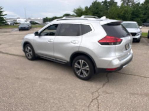 Brilliant Silver 2017 Nissan Rogue SL