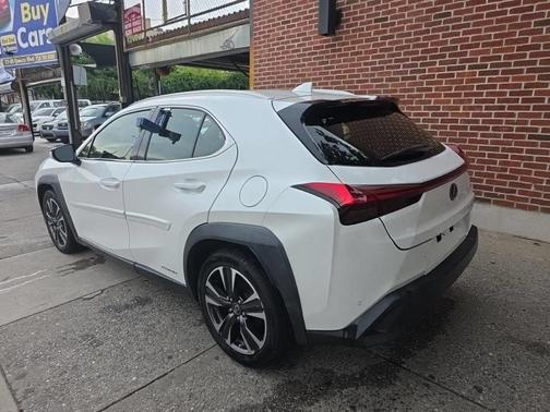 White Pearl 2019 Lexus UX 250h Luxury