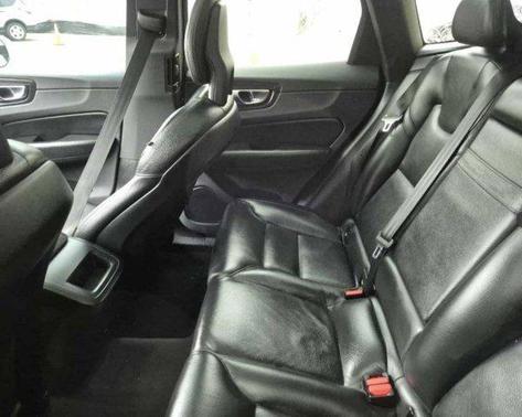 2018 Volvo XC60 T5 Momentum