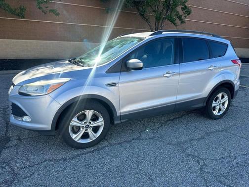 Ingot Silver 2014 Ford Escape SE
