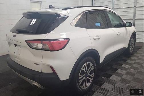 Oxford White 2022 Ford Escape SEL
