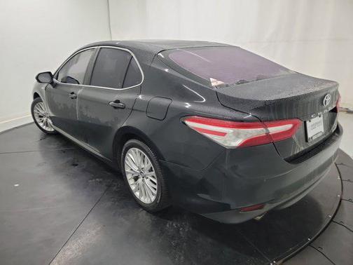 2018 Toyota Camry Hybrid XLE