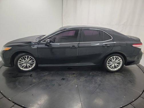 2018 Toyota Camry Hybrid XLE