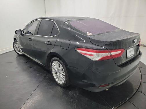 2018 Toyota Camry Hybrid XLE