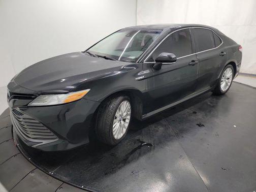 2018 Toyota Camry Hybrid XLE