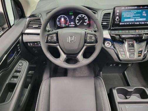 Platinum White Pearl 2026 Honda Odyssey Touring
