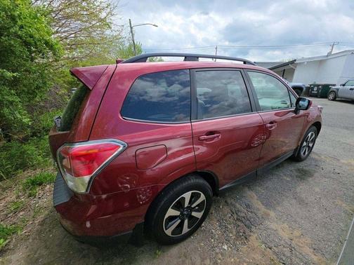 Venetian Red Pearl 2017 Subaru Forester 2.5i Premium