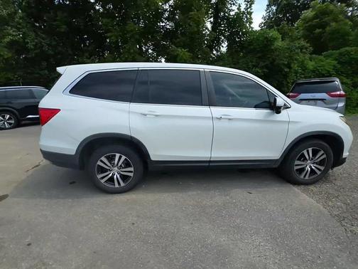 White Diamond Pearl 2016 Honda Pilot EX-L
