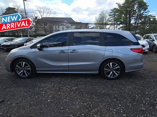 Lunar Silver Metallic 2024 Honda Odyssey Touring
