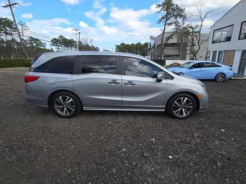 Lunar Silver Metallic 2024 Honda Odyssey Touring